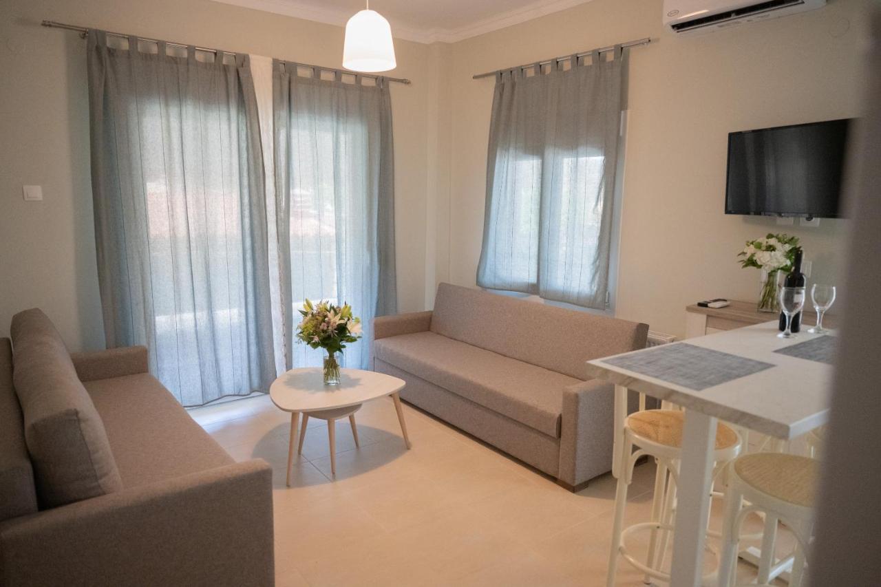 Zoe Seaview Apartment By Rentalspro - Nea Moudania Halkidiki Exterior photo